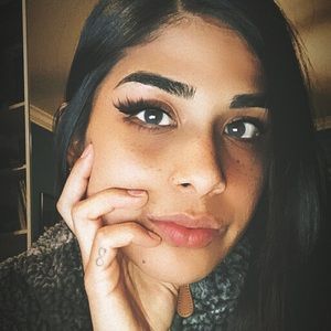 Meet your Posher, Reyna